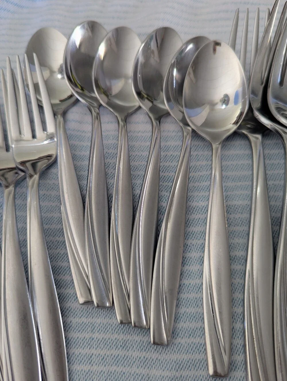 Oneida Camlynn Stainless Service For 6